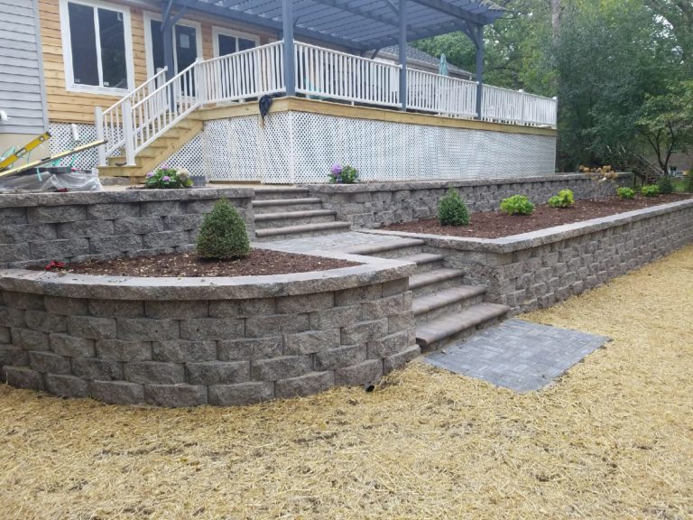 retaining walls walkways pavers janesville beloit Herstad Landscaping